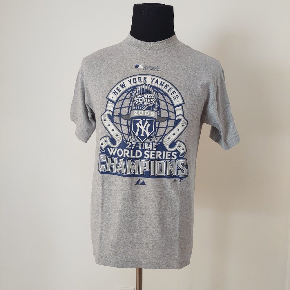 NEW YORK YANKEES 2009 27-TIMES WORLD SERIES CHAMPIONS ADULT T - SIZE MDEIUM